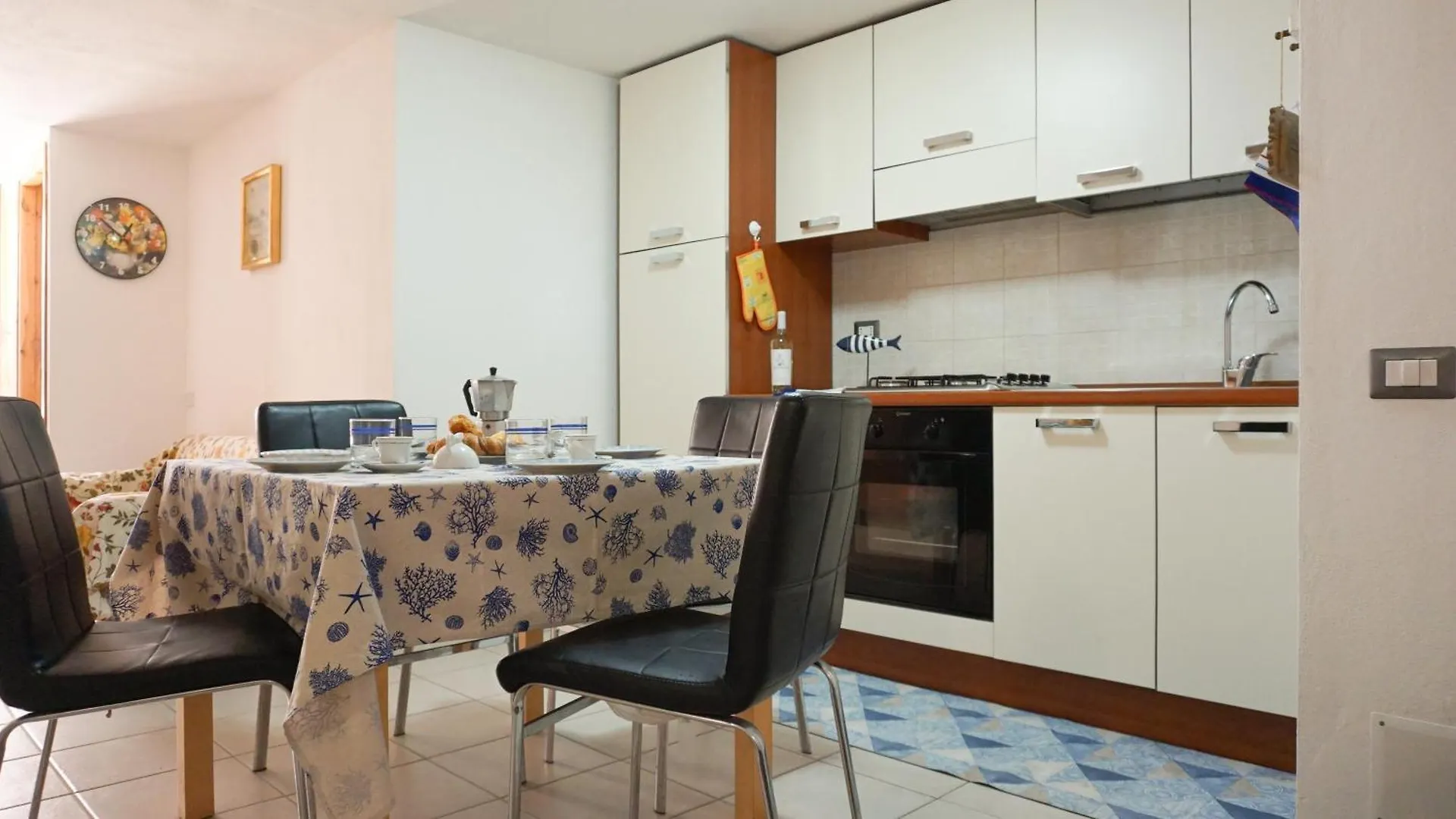 Carme House Villa Alghero 0*,